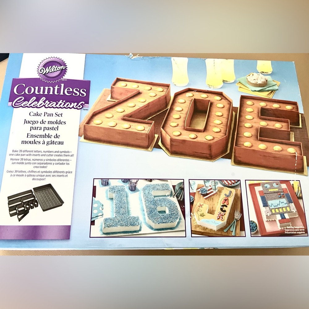 Wilton Countless Celebrations Cake Pan